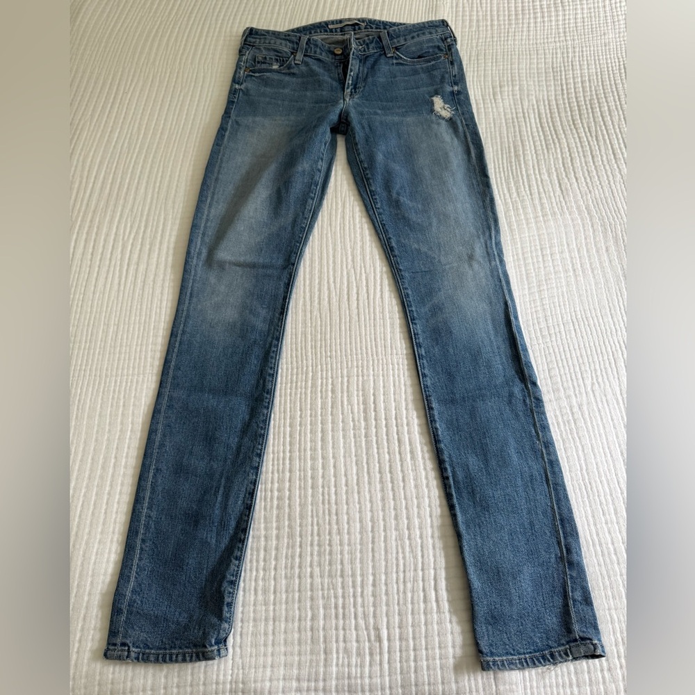 Vince Distressed Size 28 Jeans